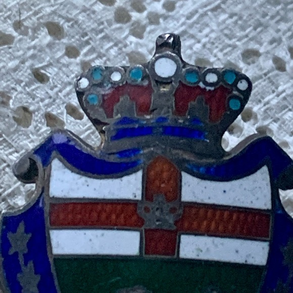 Antique 1901 Sterling Silver & Enamel Shield Pin Armed Forces Red Cross Lion - Picture 4 of 7